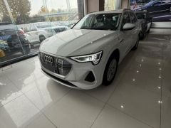 Сүрөт унаа Audi e-tron