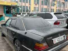 Photo of the vehicle Mercedes-Benz W124