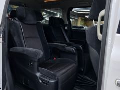 Фото авто Toyota Alphard