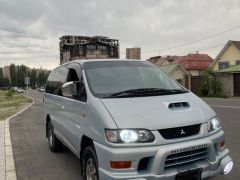 Сүрөт унаа Mitsubishi Delica