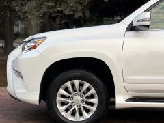 Photo of the vehicle Lexus GX