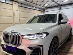 Фото авто BMW X7