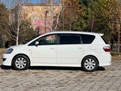 Photo of the vehicle Toyota Ipsum