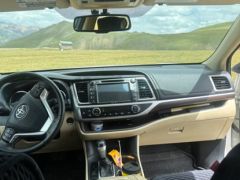 Сүрөт унаа Toyota Highlander