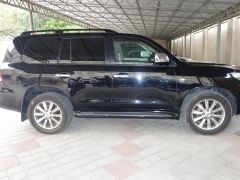 Photo of the vehicle Lexus LX