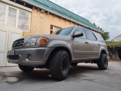 Сүрөт унаа Toyota Sequoia