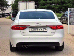 Photo of the vehicle Jaguar XF