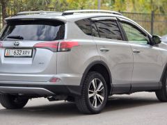 Сүрөт унаа Toyota RAV4