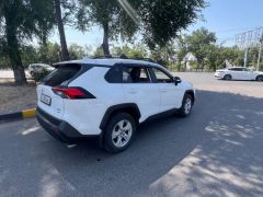 Сүрөт Toyota RAV4  2019