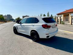 Photo of the vehicle BMW X5