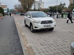 Photo of the vehicle Toyota Highlander