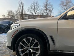 Photo of the vehicle BMW X5