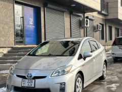 Фото авто Toyota Prius