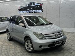 Фото авто Toyota Ist