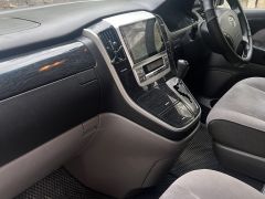 Сүрөт унаа Toyota Alphard