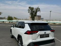 Сүрөт унаа Toyota RAV4