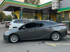 Фото авто Toyota Prius