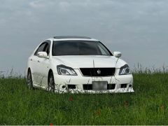 Сүрөт унаа Toyota Crown