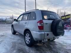 Сүрөт унаа Toyota RAV4