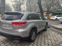 Сүрөт унаа Toyota Highlander