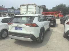 Сүрөт унаа Toyota RAV4