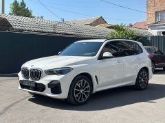 Photo of the vehicle BMW X5