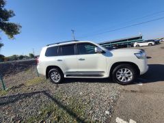 Сүрөт унаа Toyota Land Cruiser