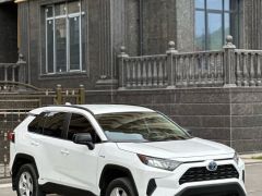 Сүрөт унаа Toyota RAV4