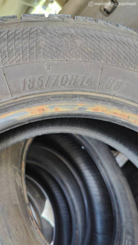 Tires - 185/70/14 зимние шины Maxxis SP3