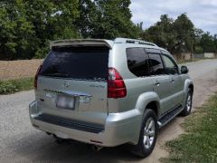 Photo of the vehicle Lexus GX