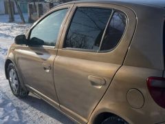 Сүрөт унаа Toyota Vitz