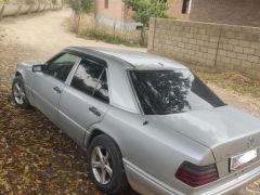 Сүрөт унаа Mercedes-Benz W124