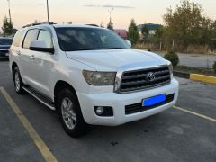 Сүрөт унаа Toyota Sequoia