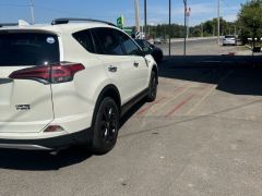 Сүрөт унаа Toyota RAV4