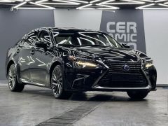 Photo of the vehicle Lexus ES