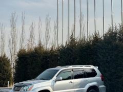 Photo of the vehicle Lexus GX