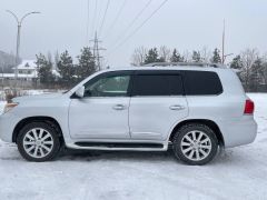 Photo of the vehicle Lexus LX