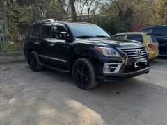 Photo of the vehicle Lexus LX