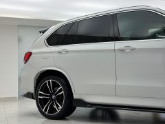 Photo of the vehicle BMW X5