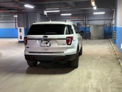 Photo of the vehicle Ford Explorer