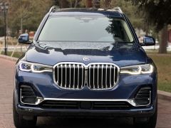 Photo of the vehicle BMW X7