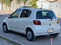 Сүрөт унаа Toyota Vitz