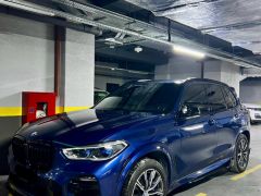 Photo of the vehicle BMW X5