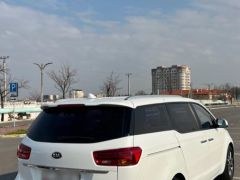 Фото авто Kia Carnival