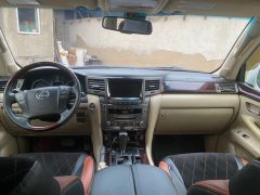 Photo of the vehicle Lexus LX