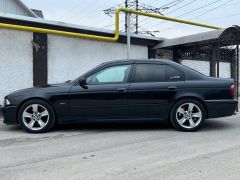 Photo of the vehicle BMW 5 Series