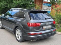 Photo of the vehicle Audi Q7