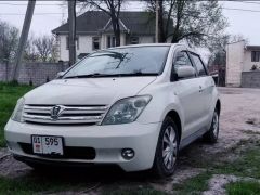 Photo of the vehicle Toyota Ist