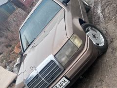 Photo of the vehicle Mercedes-Benz W124