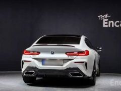 Сүрөт унаа BMW 8 серия